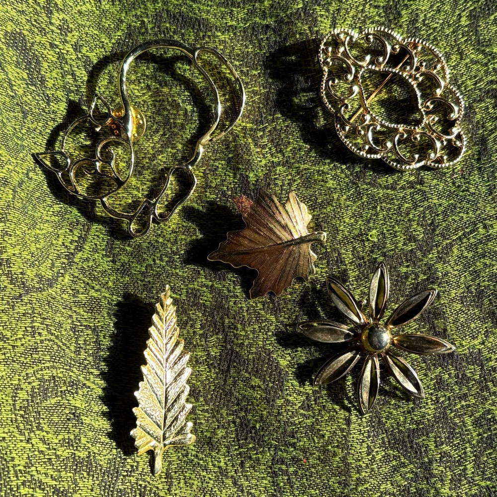 Bundle gold brooches pins vintage flora fauna decorative filigree silhouette art